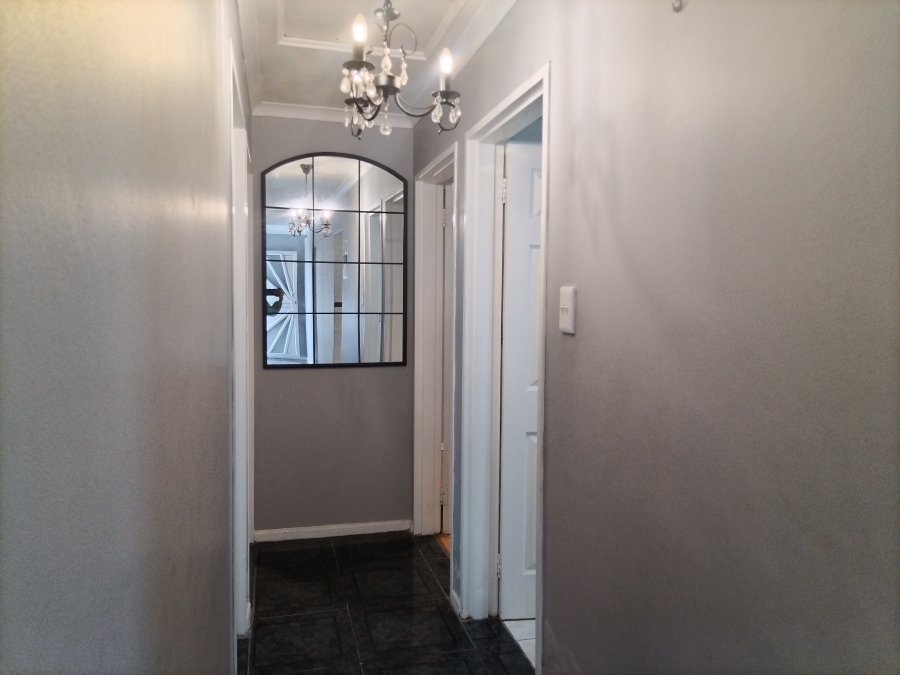 To Let 3 Bedroom Property for Rent in Bell Glen Western Cape